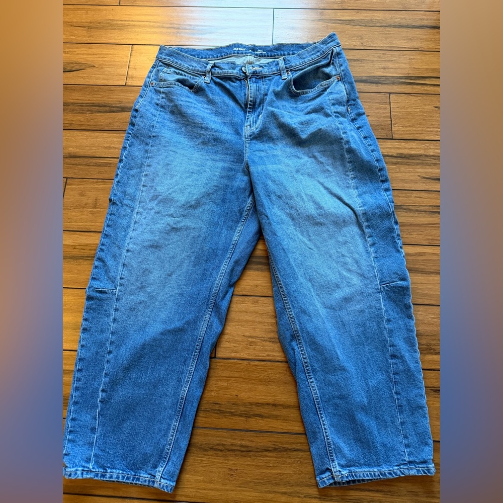 Old Navy High-Rise Barrel Leg Jeans - Blue